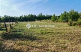 Eladó Újbaroki lakóövezeti telek hirdetés (44865762)