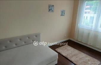 Eladó Budapest II. kerületi csúsztatott zsalus lakás hirdetés (55488933)