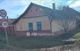 Eladó Kunszentmártoni családi ház hirdetés (99945329)