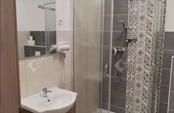 Kiadó Komáromi családi ház hirdetés (24339456)