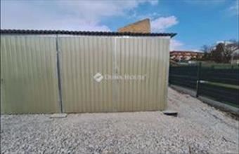 Kiadó Pécsi egyedi garázs hirdetés (44449391)