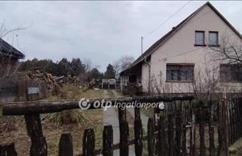 Eladó Decsi családi ház hirdetés (46774353)