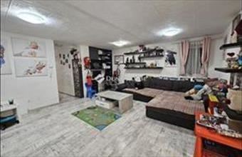 Eladó Szigetmonostori családi ház hirdetés (33353357)