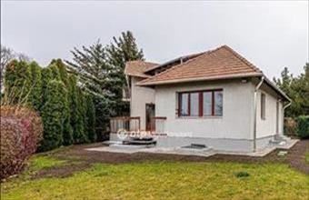 Eladó Budaörsi családi ház hirdetés (12345986)