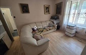 Eladó Péceli házrész hirdetés (38967945)