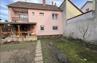 Eladó Szombathelyi családi ház hirdetés (21328443)