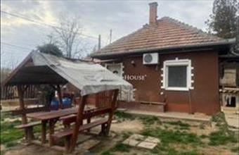 Eladó Úri családi ház hirdetés (47644337)