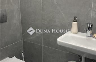 Eladó Szegedi csúsztatott zsalus lakás hirdetés (95999923)