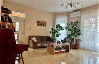 Eladó Székesfehérvári családi ház hirdetés (93344324)