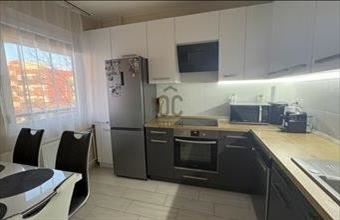 Eladó Zalaegerszegi csúsztatott zsalus lakás hirdetés (23335356)