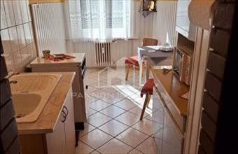 Eladó Ajkai tégla lakás hirdetés (52833769)