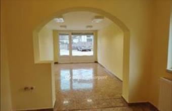 Kiadó Szentesi üzlethelyiség utcafronton hirdetés (64332179)