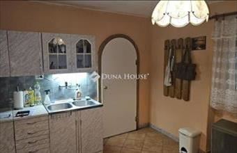 Eladó Lajoskomáromi családi ház hirdetés (83745746)