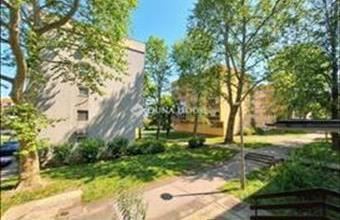 Eladó Pécsi csúsztatott zsalus lakás hirdetés (53573369)