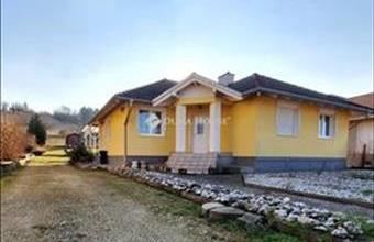 Eladó Győrújbaráti családi ház hirdetés (73745442)