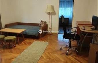 Eladó Székesfehérvári csúsztatott zsalus lakás hirdetés (96963543)