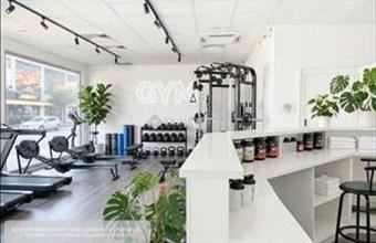 Eladó Miskolci üzlethelyiség utcafronton hirdetés (44933824)