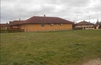 Eladó Sümegi lakóövezeti telek hirdetés (93332797)