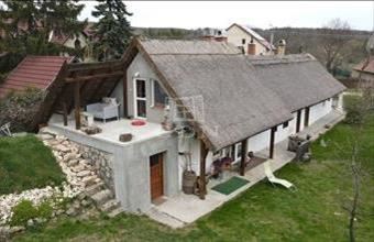 Eladó Csákberényi családi ház hirdetés (77786379)