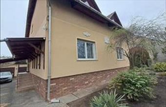 Eladó Budapest XV. kerületi családi ház hirdetés (97337863)