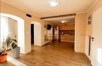 Eladó Nagyesztergári családi ház hirdetés (66767395)