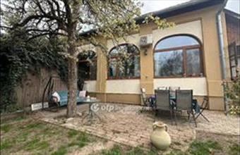 Eladó Szentesi tégla lakás hirdetés (35256653)