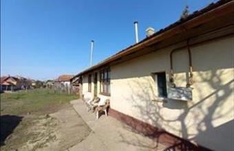 Eladó Csongrádi családi ház hirdetés (36742257)