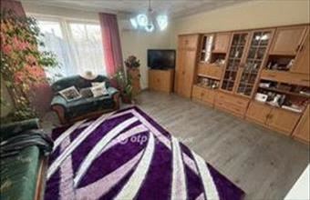 Eladó Tiszakécskei családi ház hirdetés (46175813)