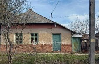 Eladó Kunszentmártoni családi ház hirdetés (36962959)