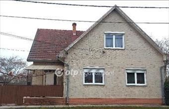 Eladó Kunszentmártoni családi ház hirdetés (57937313)