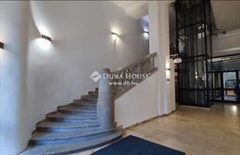 Eladó Budapest VI. kerületi üzlethelyiség udvarban hirdetés (45373434)