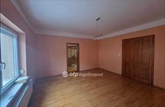 Eladó Pápai családi ház hirdetés (46632426)