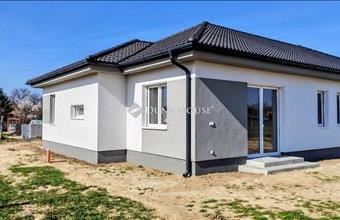 Eladó Kecskeméti ikerház hirdetés (99894425)