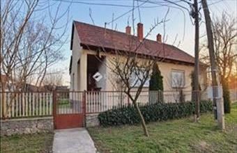 Eladó Kisbéri családi ház hirdetés (57512614)