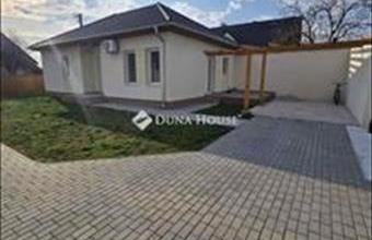 Eladó Lajosmizsei tégla lakás hirdetés (93475486)