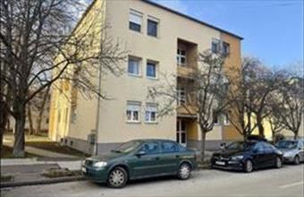 Eladó Komáromi tégla lakás hirdetés (49374824)