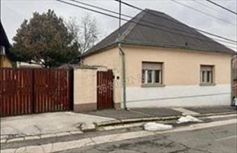 Eladó Komáromi családi ház hirdetés (57537463)