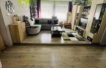 Eladó Komáromi családi ház hirdetés (67872913)