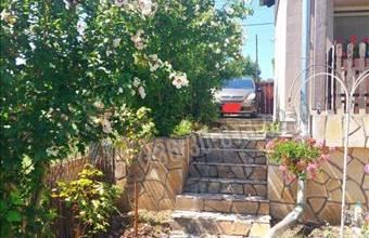 Eladó Vértesszőlősi családi ház hirdetés (21485617)