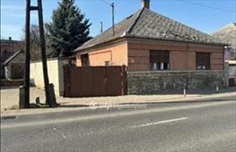 Eladó Nagykállói családi ház hirdetés (37411353)