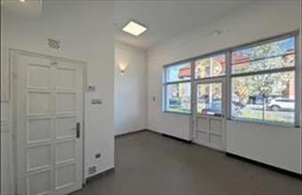 Kiadó Debreceni üzlethelyiség utcafronton hirdetés (76325629)