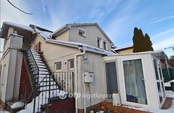 Eladó Budapest III. kerületi családi ház hirdetés (66773449)