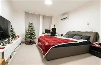 Eladó Budakalászi családi ház hirdetés (35434919)