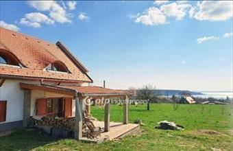 Eladó Balatonalmádi hétvégi ház hirdetés (37344347)