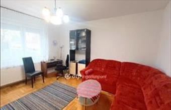 Eladó Budapest XXII. kerületi csúsztatott zsalus lakás hirdetés (99575396)