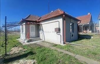 Eladó Újszászi családi ház hirdetés (54853529)