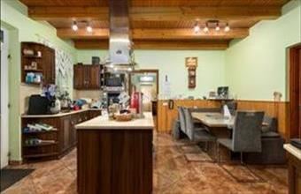 Eladó Gönyűi családi ház hirdetés (76713695)