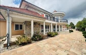 Eladó Győrújbaráti családi ház hirdetés (23638179)