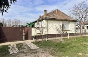 Eladó Kunbajai családi ház hirdetés (99424937)