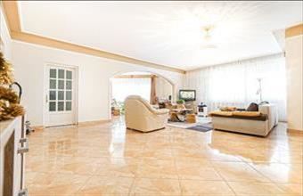 Eladó Debreceni családi ház hirdetés (42376257)